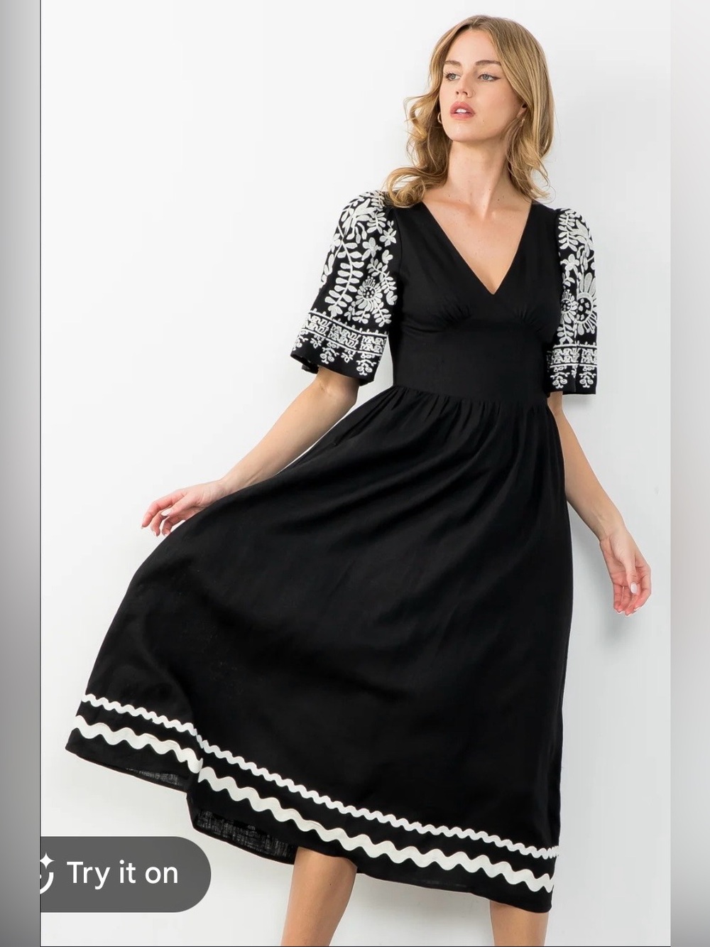NWOT THML Janice Embroidered Black Midi Dress Size Medium Boho Chic